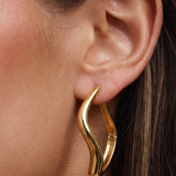 WAVE HOOP EARRING